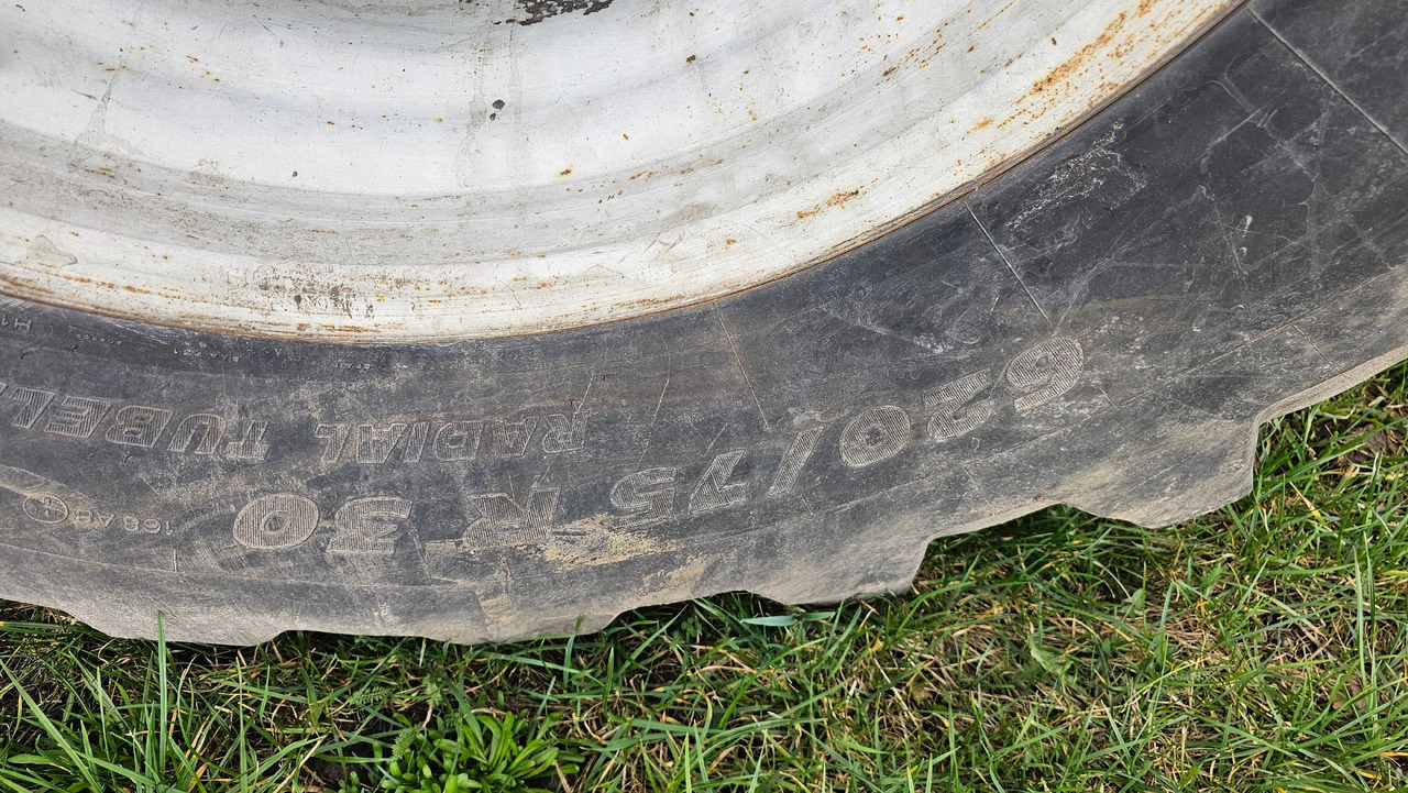 Komplet koło kombajn Deutz Fahr Topliner 620/75 R30 - Pneu pour Machine agricole: photos 2 Komplet koło kombajn Deutz Fahr Topliner 620/75 R30 - Pneu pour Machine agricole: photos 2