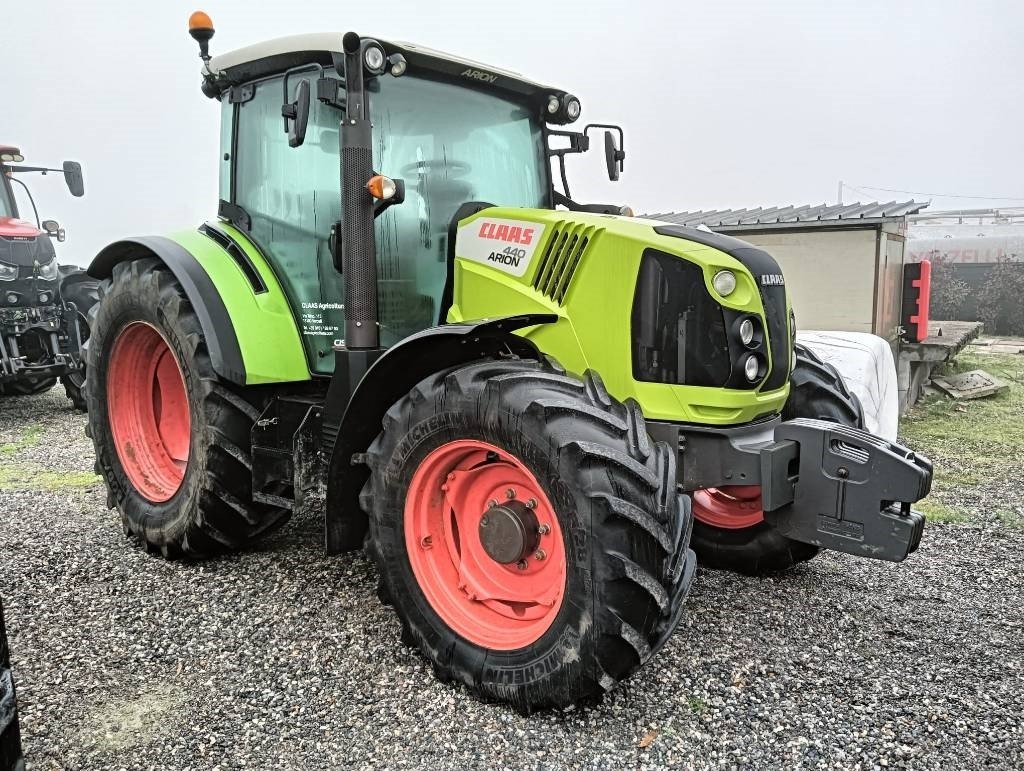 Claas Arion 440 - Tracteur agricole: photos 3 Claas Arion 440 - Tracteur agricole: photos 3