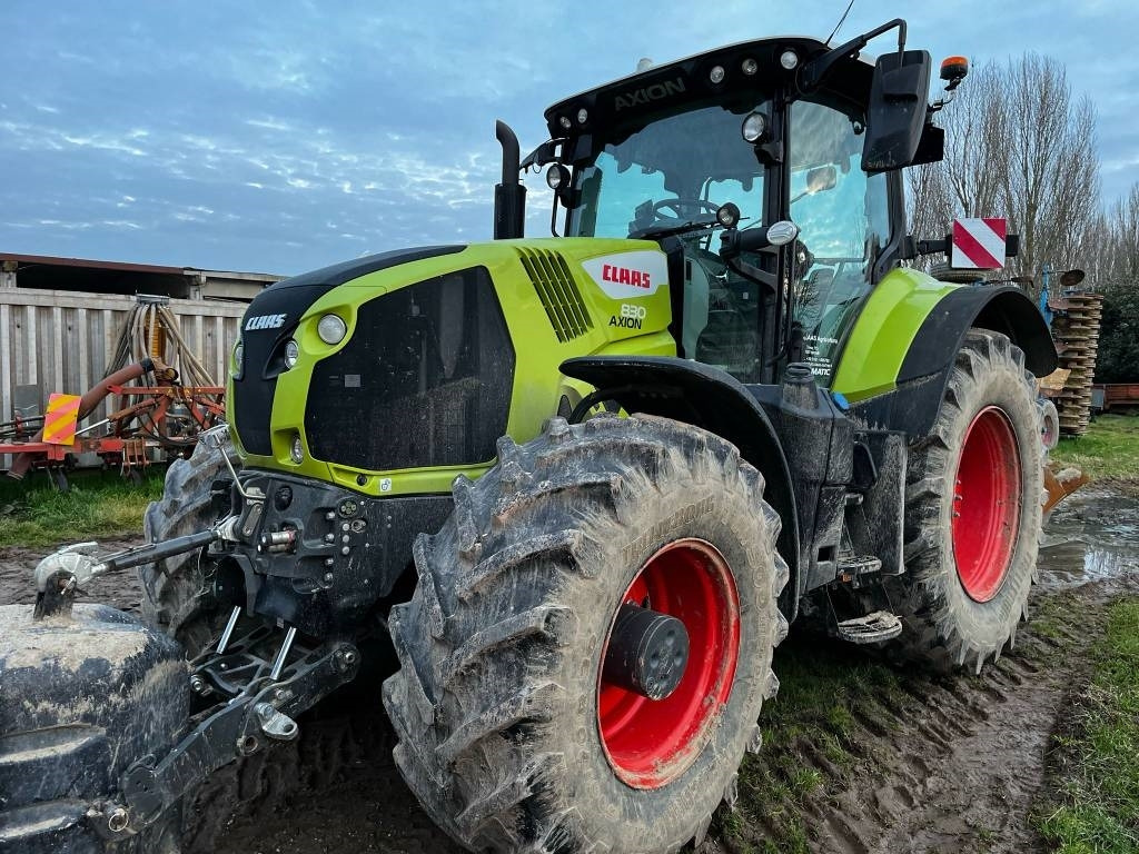 Claas Axion 830 Cmatic - Tracteur agricole: photos 3 Claas Axion 830 Cmatic - Tracteur agricole: photos 3