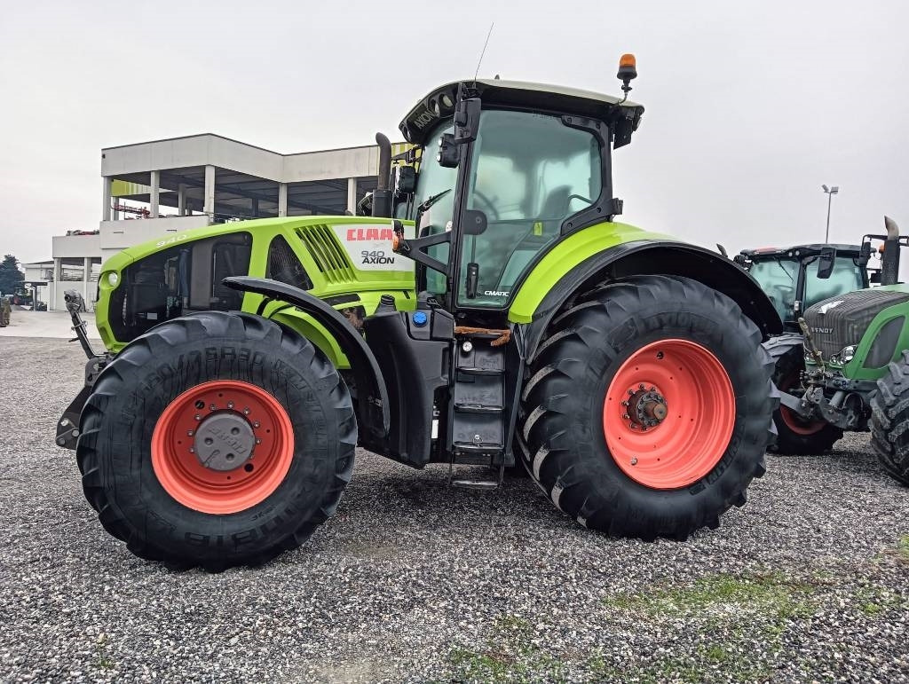 Claas Axion 940 Cmatic - Tracteur agricole: photos 3 Claas Axion 940 Cmatic - Tracteur agricole: photos 3