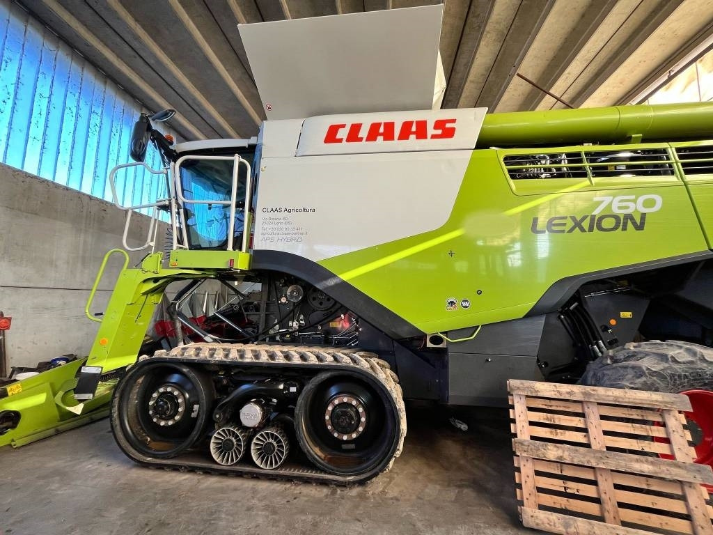 Claas Lexion 760 TT - Moissonneuse-batteuse: photos 1 Claas Lexion 760 TT - Moissonneuse-batteuse: photos 1