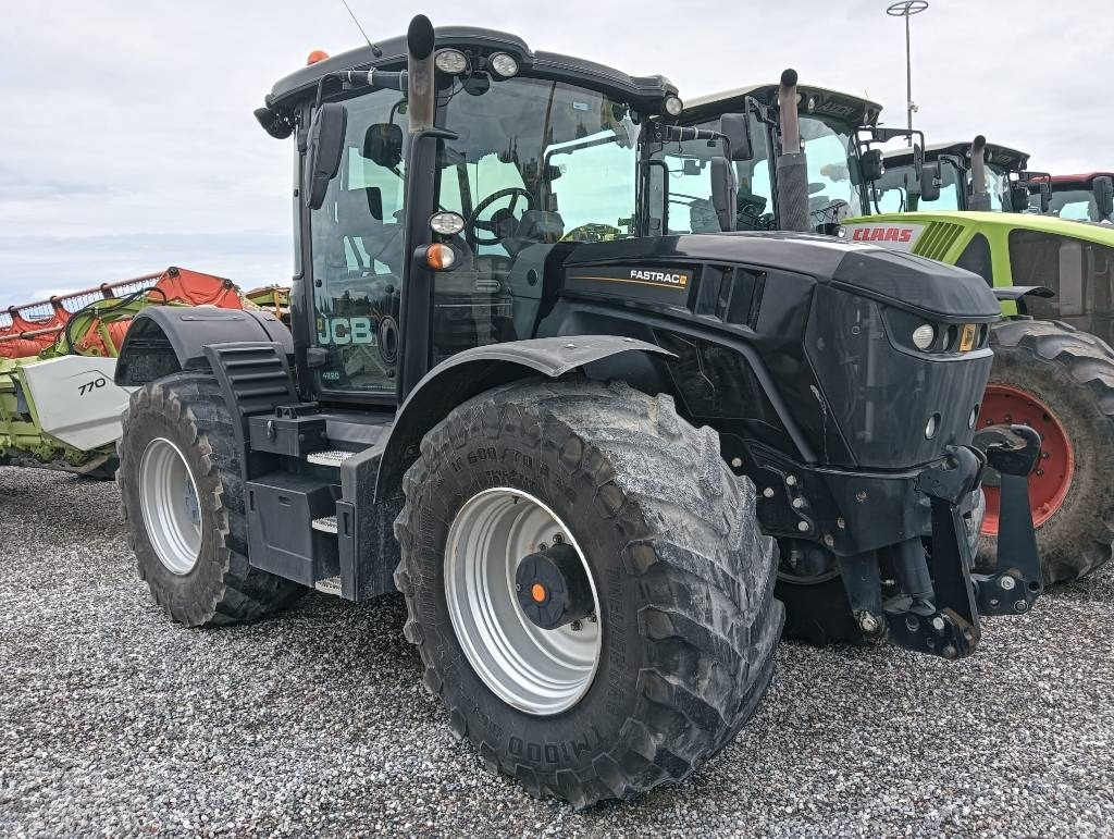 JCB Fastrac 4220 - Tracteur agricole: photos 1 JCB Fastrac 4220 - Tracteur agricole: photos 1