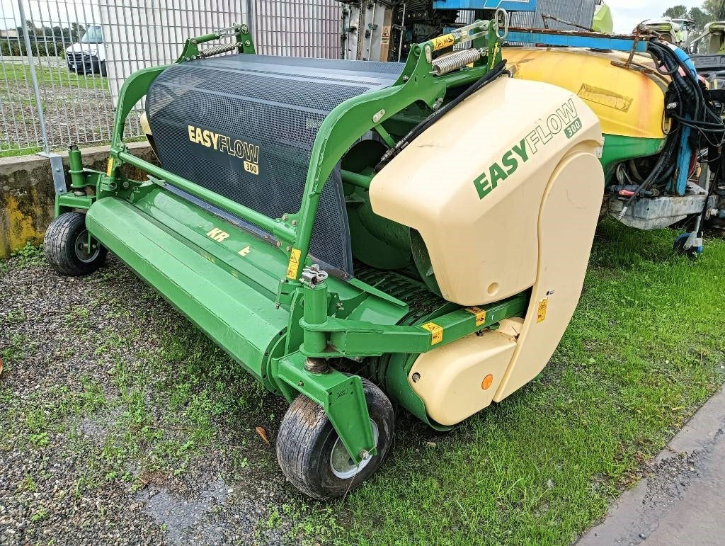 Krone Easy Flow 300 - Ensileuse: photos 1 Krone Easy Flow 300 - Ensileuse: photos 1