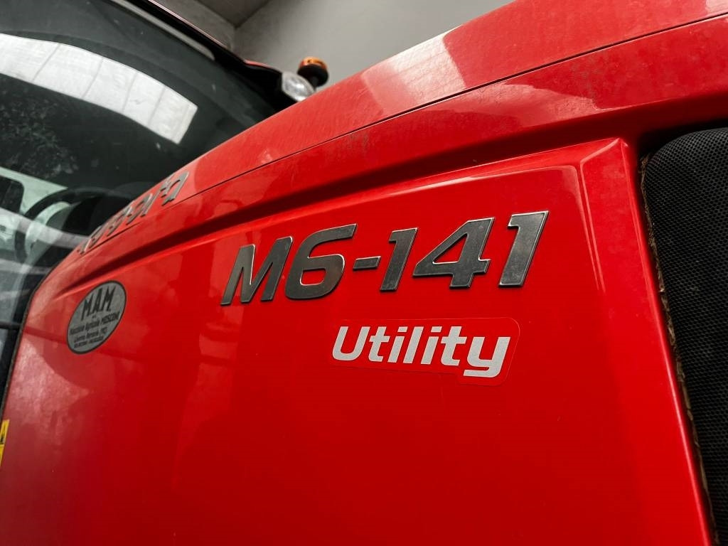 Kubota M 6-141 - Tracteur agricole: photos 4 Kubota M 6-141 - Tracteur agricole: photos 4