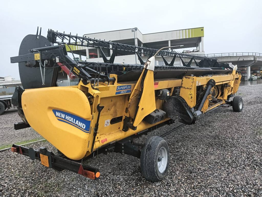 New Holland SOIA A TAPPETI FLEX 9 MT - Accessoire de matériels de récolte: photos 1 New Holland SOIA A TAPPETI FLEX 9 MT - Accessoire de matériels de récolte: photos 1