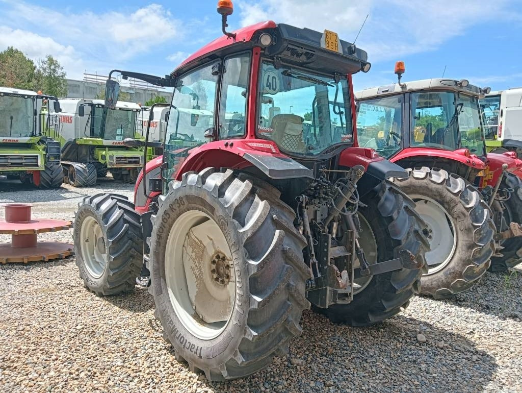 Valtra A 114  - Tracteur agricole: photos 4 Valtra A 114  - Tracteur agricole: photos 4