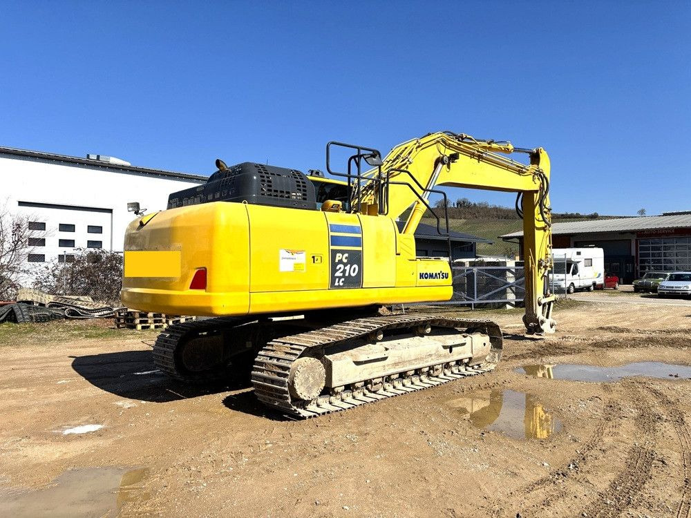 Komatsu PC210LC-11 - Pelle sur chenille: photos 2 Komatsu PC210LC-11 - Pelle sur chenille: photos 2