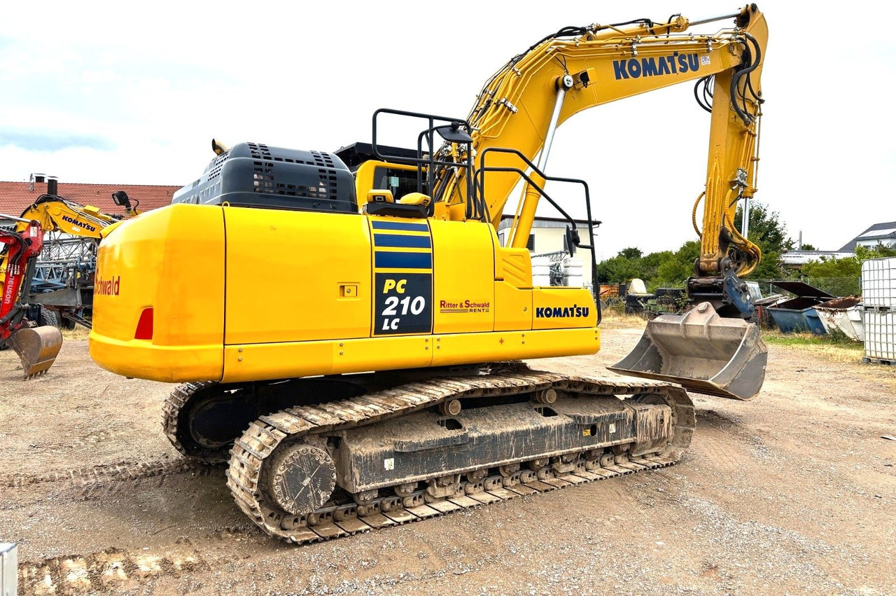 Komatsu PC210LC-11E0 - Pelle sur chenille: photos 2 Komatsu PC210LC-11E0 - Pelle sur chenille: photos 2
