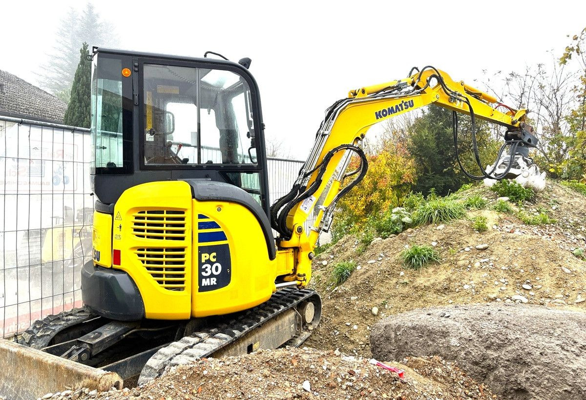 Komatsu PC30MR-3 - Mini pelle: photos 2 Komatsu PC30MR-3 - Mini pelle: photos 2