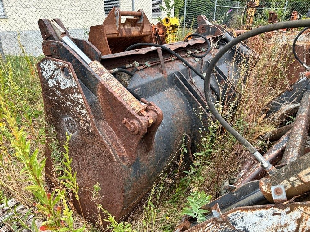 Schaufel 2,0-2,2 cbm Volvo/Komatsu - Godet pour chargeur: photos 2 Schaufel 2,0-2,2 cbm Volvo/Komatsu - Godet pour chargeur: photos 2