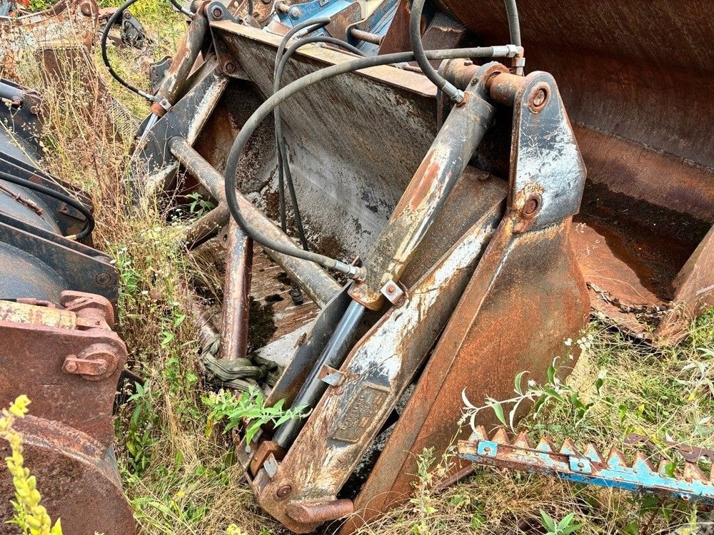 Schaufel 2,0-2,2 cbm Volvo/Komatsu - Godet pour chargeur: photos 3 Schaufel 2,0-2,2 cbm Volvo/Komatsu - Godet pour chargeur: photos 3