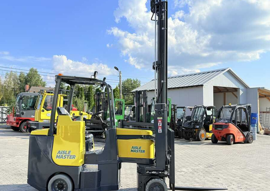 Aisle Master AISLE MASTER 20SHE / ARTICULATED FORKLIFT / TRIPLEX 8500 MM / ELECTRIC / FULL FREE LIFT / SIDE SHIFT / NEW TYRES / ONLY 1176 HOURS / EXCELLENT CONDITION Wide range of multi-directional an - Chariot à mât rétractable: photos 4 Aisle Master AISLE MASTER 20SHE / ARTICULATED FORKLIFT / TRIPLEX 8500 MM / ELECTRIC / FULL FREE LIFT / SIDE SHIFT / NEW TYRES / ONLY 1176 HOURS / EXCELLENT CONDITION Wide range of multi-directional an - Chariot à mât rétractable: photos 4
