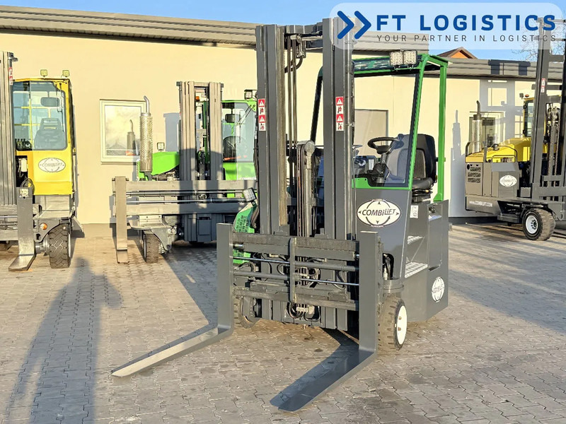Combilift C2500CB | DIESEL | TRIPLEX 5500MM | FORK POSITIONER | SIDE SHIFT | FREE LIFT | PERFECT CONDITION | A wide range of four-way and - Chariot multidirectionnel: photos 2 Combilift C2500CB | DIESEL | TRIPLEX 5500MM | FORK POSITIONER | SIDE SHIFT | FREE LIFT | PERFECT CONDITION | A wide range of four-way and - Chariot multidirectionnel: photos 2