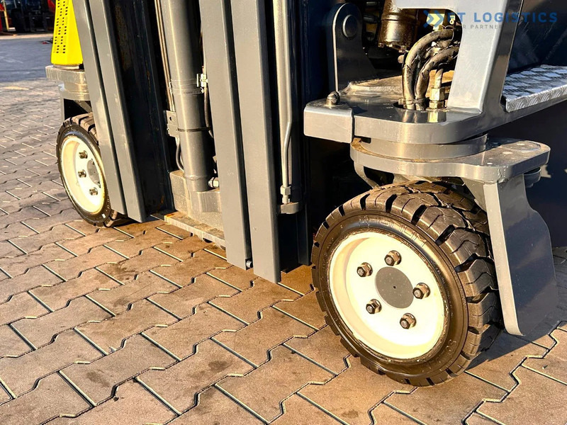 Chariot multidirectionnel Combilift C3000CB / LPG / TRIPLEX - 4900MM / LPG / FREE LIFT / FORK POSITIONER C3000CB / LPG / TRIPLEX - 4900MM / LPG / FREE LIFT / FORK P: photos 13