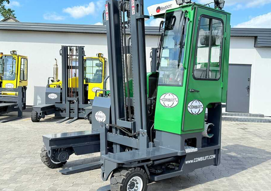 Combilift C3500 / DUPLEX 4100MM / GAS / EXTENDABLE FORKS / CABIN / HEATING + AIR CONDITIONING / LIKE NEW - Chariot multidirectionnel: photos 1 Combilift C3500 / DUPLEX 4100MM / GAS / EXTENDABLE FORKS / CABIN / HEATING + AIR CONDITIONING / LIKE NEW - Chariot multidirectionnel: photos 1