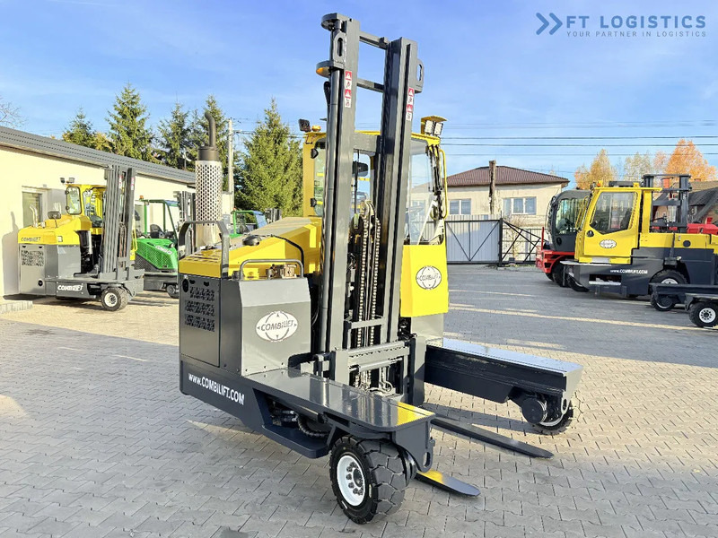 Combilift C4000 – LPG – DUPLEX 4600mm – FREE LIFT – SIDE SHIFT – EXCELLENT CONDITION Wide selection of four-way and side-loading forklifts - Chariot multidirectionnel: photos 4 Combilift C4000 – LPG – DUPLEX 4600mm – FREE LIFT – SIDE SHIFT – EXCELLENT CONDITION Wide selection of four-way and side-loading forklifts - Chariot multidirectionnel: photos 4