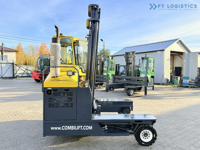 Combilift C4000 – LPG – DUPLEX 4600mm – FREE LIFT – SIDE SHIFT – EXCELLENT CONDITION Wide selection of four-way and side-loading forklifts - Chariot multidirectionnel: photos 5 Combilift C4000 – LPG – DUPLEX 4600mm – FREE LIFT – SIDE SHIFT – EXCELLENT CONDITION Wide selection of four-way and side-loading forklifts - Chariot multidirectionnel: photos 5