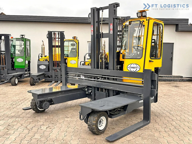 Combilift C4500 / DUPLEX / 4050MM / DIESEL / WIDE POSITIONER / FREE LIFT C4500 / DUPLEX / 4050MM / DIESEL / WIDE POSITIONER / FREE LIFT - Chariot multidirectionnel: photos 1 Combilift C4500 / DUPLEX / 4050MM / DIESEL / WIDE POSITIONER / FREE LIFT C4500 / DUPLEX / 4050MM / DIESEL / WIDE POSITIONER / FREE LIFT - Chariot multidirectionnel: photos 1
