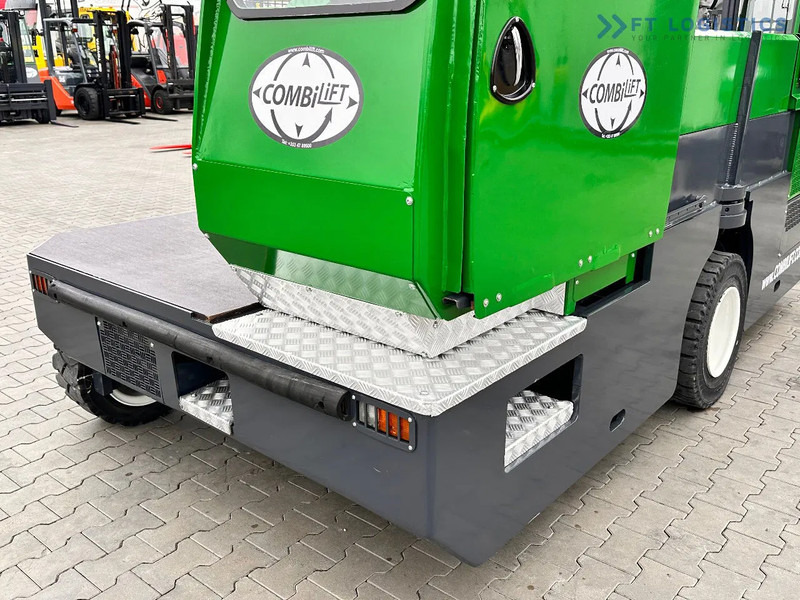Combilift C5000SL / DIESEL / 4500MM / DUPLEX / CABIN / PLATFORMS / LIKE NEW C5000SL / DIESEL / 4500MM / DUPLEX / CABIN / PLATFORMS / LIKE - Chariot latéral: photos 5 Combilift C5000SL / DIESEL / 4500MM / DUPLEX / CABIN / PLATFORMS / LIKE NEW C5000SL / DIESEL / 4500MM / DUPLEX / CABIN / PLATFORMS / LIKE - Chariot latéral: photos 5