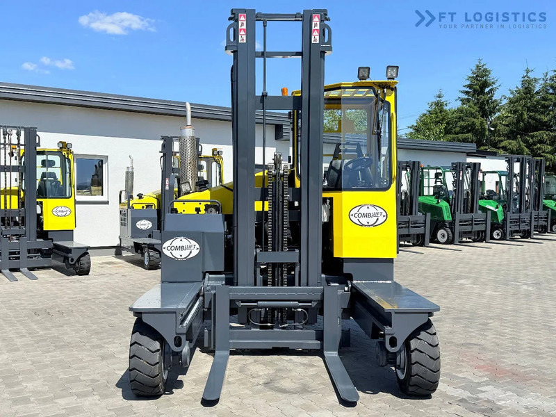 Combilift C5000XL / GAS / DUPLEX / 4500MM / FREE LIFT / SIDESHIFT / FORK POSITIONER / XL CABIN / NEW TYRES C5000XL / GAS / DUPLEX / 4500MM - Chariot multidirectionnel: photos 5 Combilift C5000XL / GAS / DUPLEX / 4500MM / FREE LIFT / SIDESHIFT / FORK POSITIONER / XL CABIN / NEW TYRES C5000XL / GAS / DUPLEX / 4500MM - Chariot multidirectionnel: photos 5