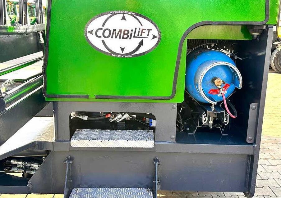 Combilift C5000XL / LPG / AIR CONDITIONING / WIDE POSITIONER / DUPLEX MAST / ADJUSTABLE FORKS / NEW TIRES / EXCELLENT CONDITION! - Chariot multidirectionnel: photos 4 Combilift C5000XL / LPG / AIR CONDITIONING / WIDE POSITIONER / DUPLEX MAST / ADJUSTABLE FORKS / NEW TIRES / EXCELLENT CONDITION! - Chariot multidirectionnel: photos 4