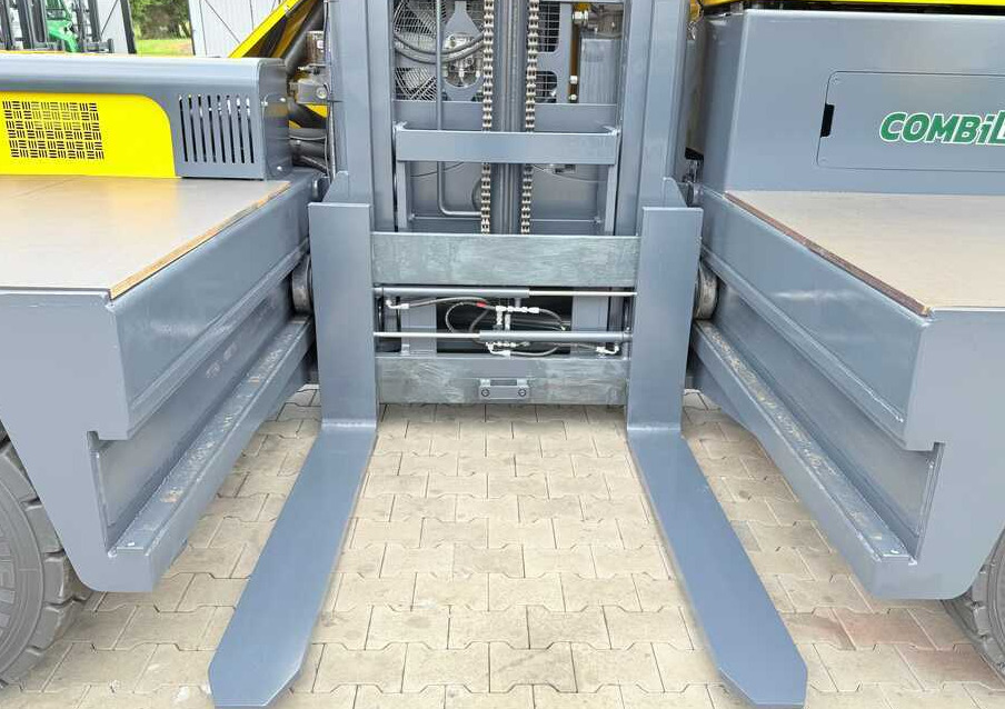 Combilift C6000FSL / DIESEL / DUPLEX – 4100MM / 1400MM FORKS / SIDeloADER / 6000KG LIFTING CAPACITY / FREE LIFT / DEUTZ ENGINE / EXCELLENT CONDITION - Chariot latéral: photos 5 Combilift C6000FSL / DIESEL / DUPLEX – 4100MM / 1400MM FORKS / SIDeloADER / 6000KG LIFTING CAPACITY / FREE LIFT / DEUTZ ENGINE / EXCELLENT CONDITION - Chariot latéral: photos 5