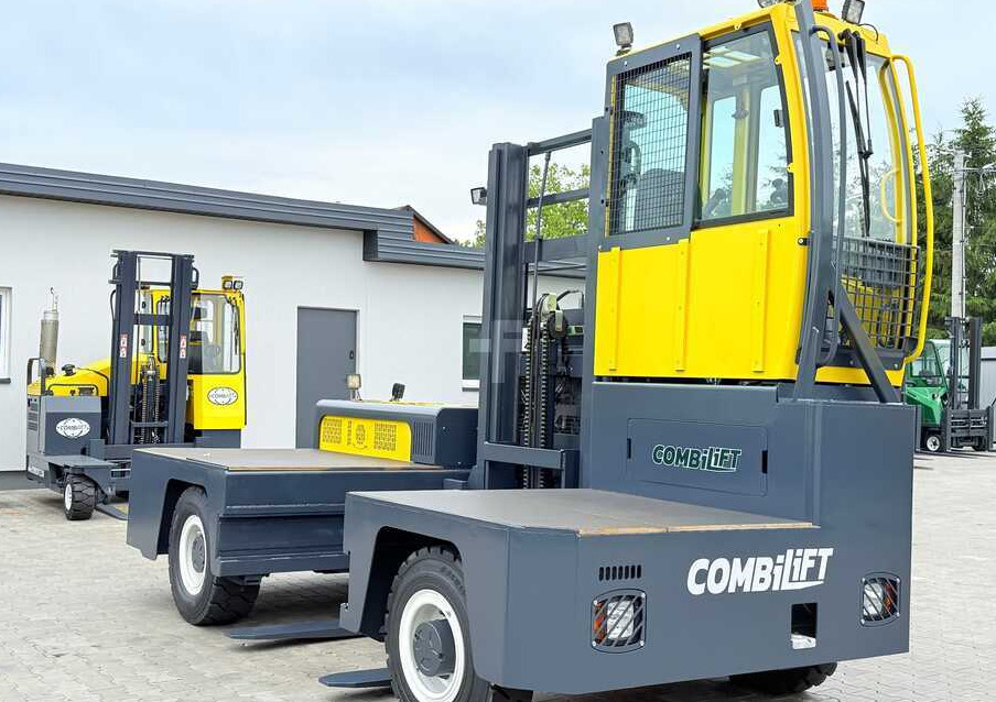 Combilift C6000FSL / DIESEL / DUPLEX – 4100MM / 1400MM FORKS / SIDeloADER / 6000KG LIFTING CAPACITY / FREE LIFT / DEUTZ ENGINE / EXCELLENT CONDITION - Chariot latéral: photos 3 Combilift C6000FSL / DIESEL / DUPLEX – 4100MM / 1400MM FORKS / SIDeloADER / 6000KG LIFTING CAPACITY / FREE LIFT / DEUTZ ENGINE / EXCELLENT CONDITION - Chariot latéral: photos 3