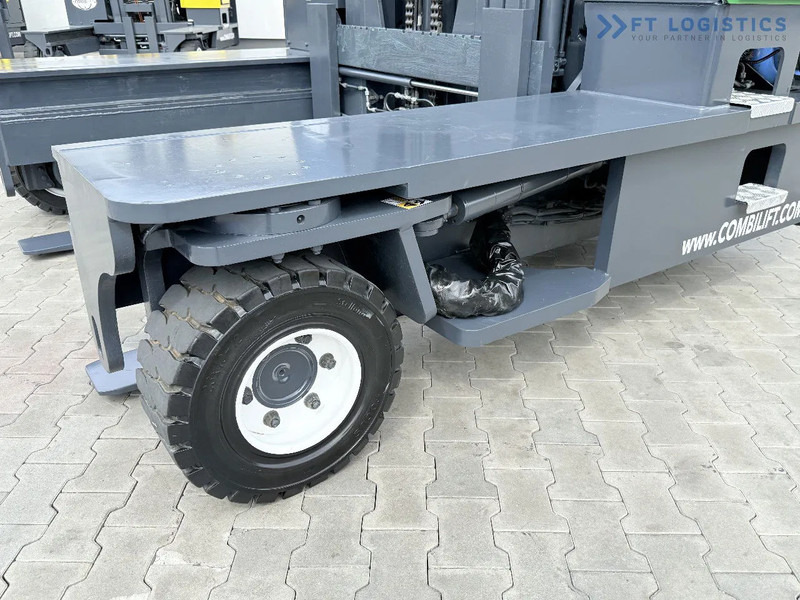 Combilift C8000 / GAS / DUPLEX – 4700MM / FORK POSITIONER / FREE LIFT / FULL HEATED CABIN / ONLY 5141 HOURS / CONDITION – LIKE NEW! C8000 - Chariot multidirectionnel: photos 3 Combilift C8000 / GAS / DUPLEX – 4700MM / FORK POSITIONER / FREE LIFT / FULL HEATED CABIN / ONLY 5141 HOURS / CONDITION – LIKE NEW! C8000 - Chariot multidirectionnel: photos 3