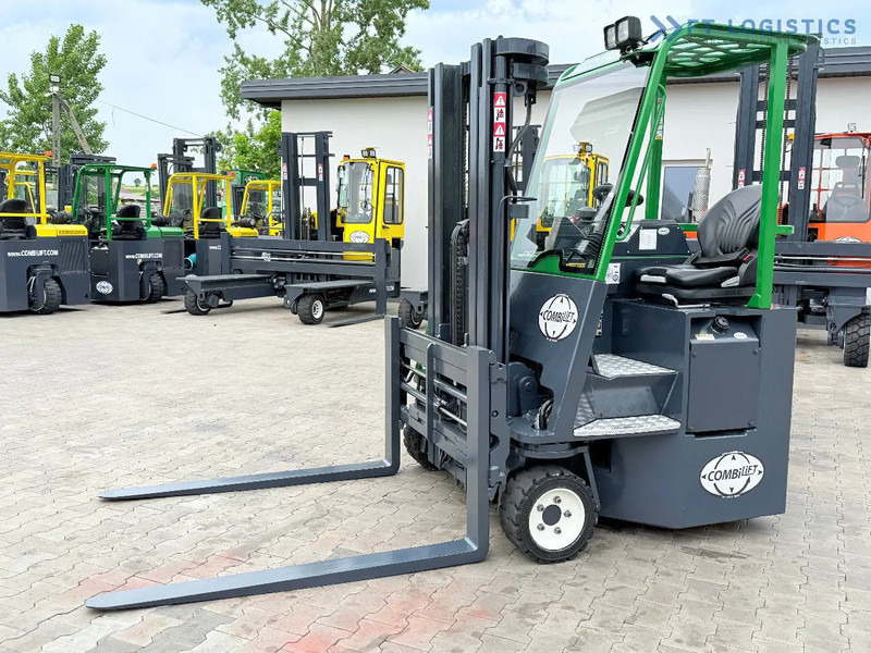 Combilift CB3000 / DIESEL / TRIPLEX 4900MM / FULL FREE LIFT / SIDE SHIFT / FORK POSITIONER / 1500MM FORKS / LIKE NEW CB3000 / DIESEL / TRI - Chariot multidirectionnel: photos 2 Combilift CB3000 / DIESEL / TRIPLEX 4900MM / FULL FREE LIFT / SIDE SHIFT / FORK POSITIONER / 1500MM FORKS / LIKE NEW CB3000 / DIESEL / TRI - Chariot multidirectionnel: photos 2