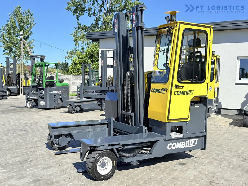 Combilift Combilift FOUR-WAY MULTIDIRECTIONAL FORKLIFT C4000 / DIESEL / DUPLEX 4100MM / ONLY 2888 HOURS / FORK POSITIONER / FULL CABIN – H - Chariot multidirectionnel: photos 4 Combilift Combilift FOUR-WAY MULTIDIRECTIONAL FORKLIFT C4000 / DIESEL / DUPLEX 4100MM / ONLY 2888 HOURS / FORK POSITIONER / FULL CABIN – H - Chariot multidirectionnel: photos 4