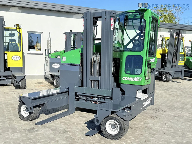 Combilift Combilift FOUR-WAY MULTIDIRECTIONAL FORKLIFT C4500 / DIESEL / TRIPLEX 4900MM / ONLY 4854 HOURS / FORK POSITIONER / FULL CABIN – - Chariot multidirectionnel: photos 5 Combilift Combilift FOUR-WAY MULTIDIRECTIONAL FORKLIFT C4500 / DIESEL / TRIPLEX 4900MM / ONLY 4854 HOURS / FORK POSITIONER / FULL CABIN – - Chariot multidirectionnel: photos 5