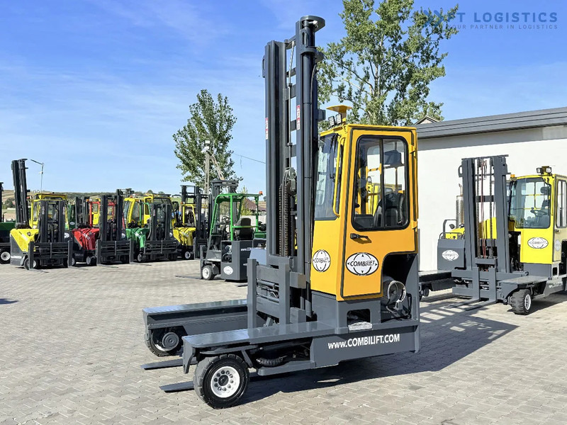 Combilift FOUR-WAY MULTIDIRECTIONAL FORKLIFT / C4000 / DUPLEX - 5500MM / FREE-LIFT / FORKS POSITIONER / LIKE-NEW FOUR-WAY MULTIDIRECTIONAL - Chariot multidirectionnel: photos 3 Combilift FOUR-WAY MULTIDIRECTIONAL FORKLIFT / C4000 / DUPLEX - 5500MM / FREE-LIFT / FORKS POSITIONER / LIKE-NEW FOUR-WAY MULTIDIRECTIONAL - Chariot multidirectionnel: photos 3