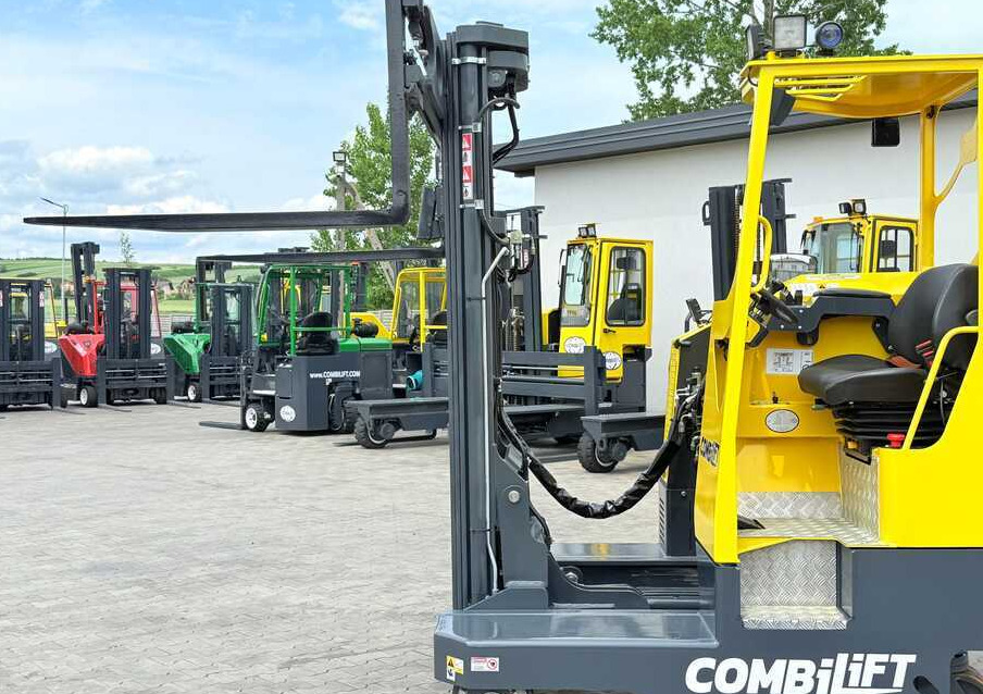 Chariot multidirectionnel Combilift MR / ELECTRIC / TRIPLEX – 6000MM / FULL FREE LIFT / WIDE POSITIONER / FORK SIDESHIFT / ONLY 1400 HOURS / LIKE NEW: photos 18
