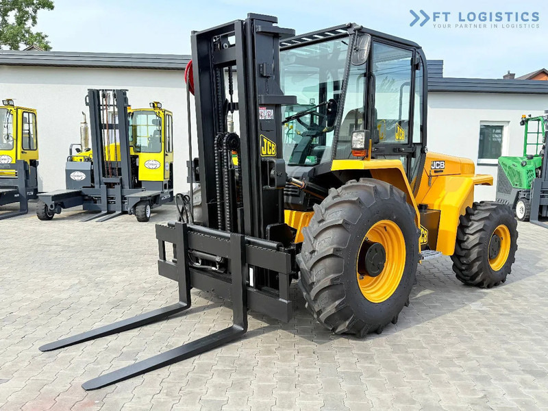 JCB 940 / DIESEL / TRIPLEX 4500MM / FORK POSITIONER / SIDE SHIFT / 4T / NEW TYRES / LIKE NEW 940 / DIESEL / TRIPLEX 4500MM / FORK PO - Chariot tout terrain: photos 1 JCB 940 / DIESEL / TRIPLEX 4500MM / FORK POSITIONER / SIDE SHIFT / 4T / NEW TYRES / LIKE NEW 940 / DIESEL / TRIPLEX 4500MM / FORK PO - Chariot tout terrain: photos 1