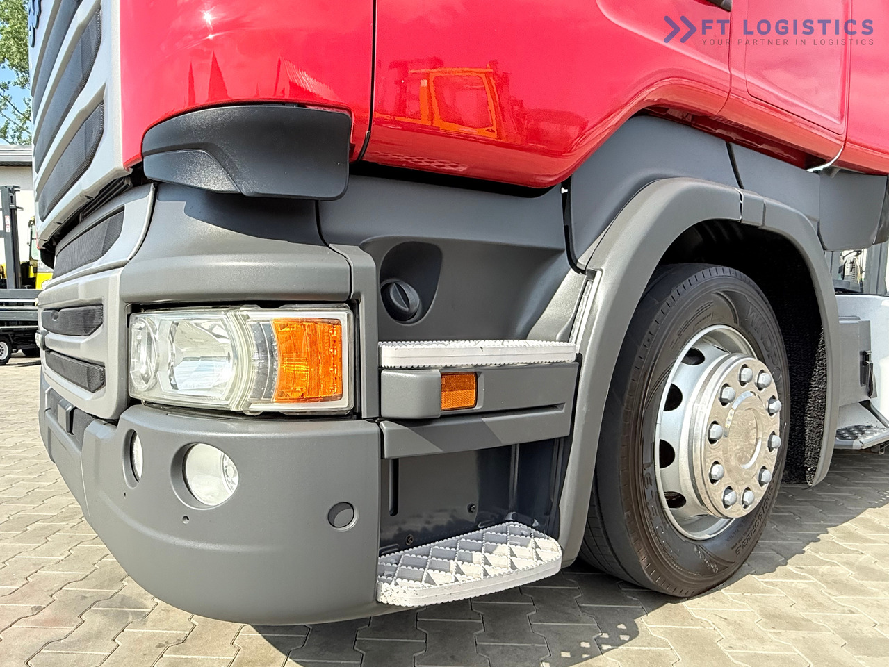 SCANIA R450 / LOW-DECK / RETARDER / 1200L FUEL TANKS / TWO BEDS / 80% TYRES / FRIDGE / PARKING AIR CONDITIONING / WEBASTO / EXCELLENT CONDITION - Tracteur routier: photos 5 SCANIA R450 / LOW-DECK / RETARDER / 1200L FUEL TANKS / TWO BEDS / 80% TYRES / FRIDGE / PARKING AIR CONDITIONING / WEBASTO / EXCELLENT CONDITION - Tracteur routier: photos 5