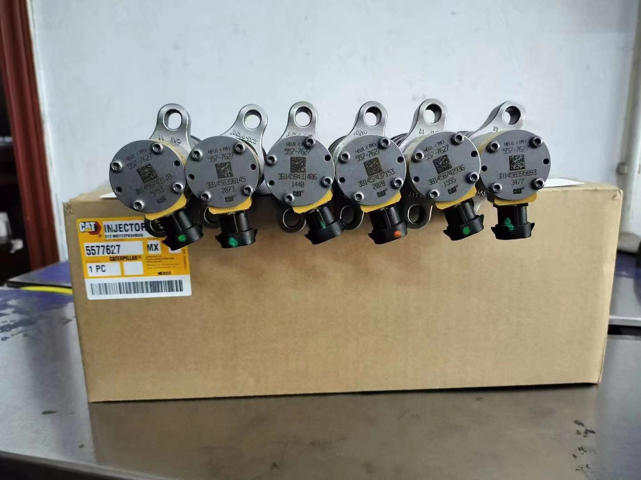 CATERPILLAR 557-7627 - Injecteur pour Pelle: photos 3 CATERPILLAR 557-7627 - Injecteur pour Pelle: photos 3