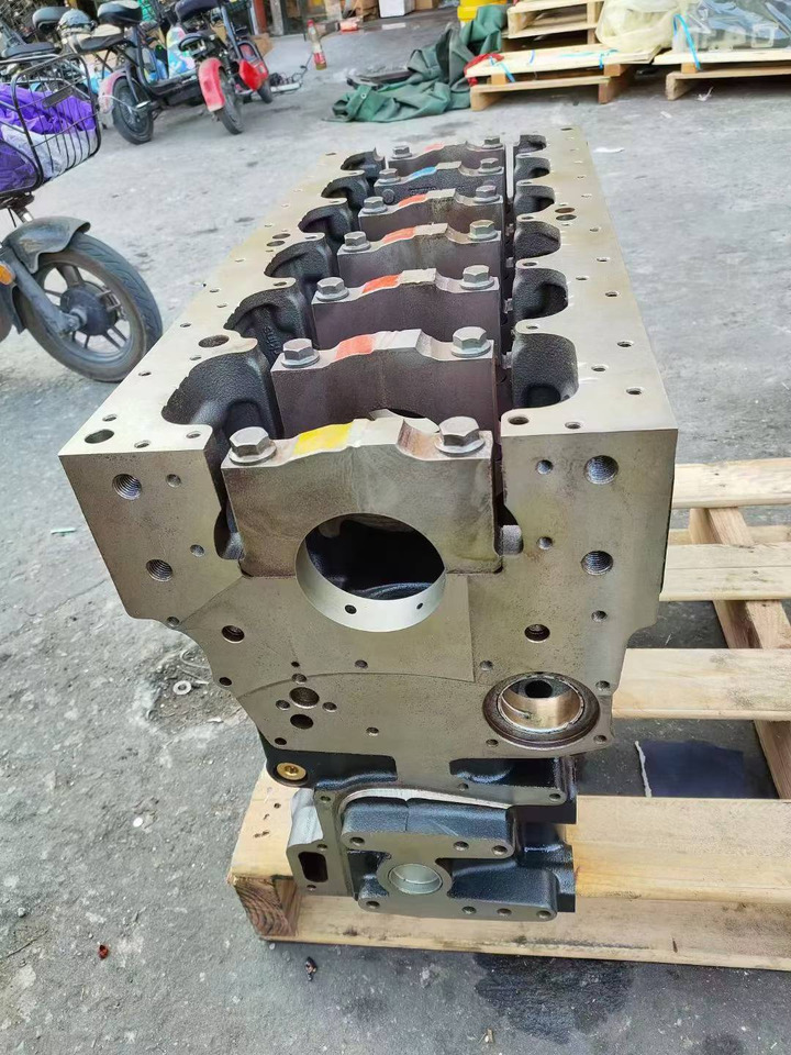 CATERPILLAR C6.6 - Moteur pour Pelle: photos 2 CATERPILLAR C6.6 - Moteur pour Pelle: photos 2