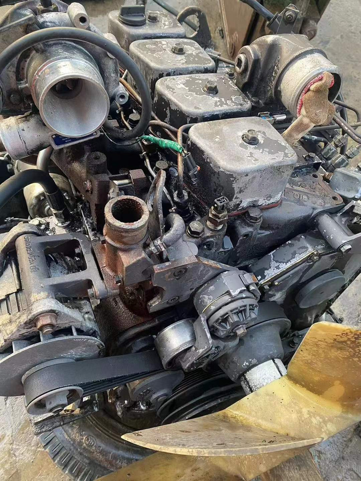 CUMMINS 4BT3.9 - Moteur pour Pelle: photos 5 CUMMINS 4BT3.9 - Moteur pour Pelle: photos 5