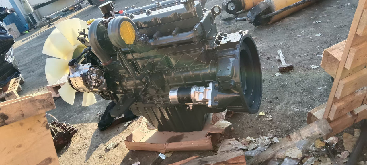 DOOSAN DB58TIS - Moteur pour Pelle: photos 1 DOOSAN DB58TIS - Moteur pour Pelle: photos 1