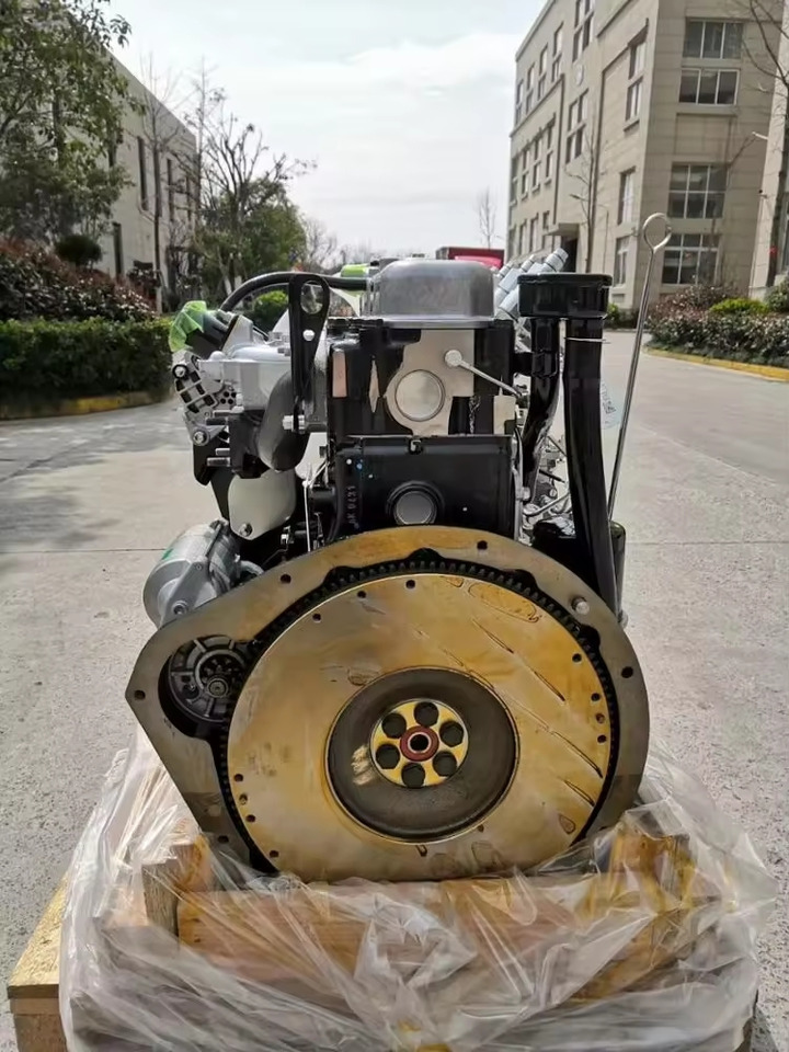 ISUZU C240 - Moteur pour Pelle: photos 3 ISUZU C240 - Moteur pour Pelle: photos 3