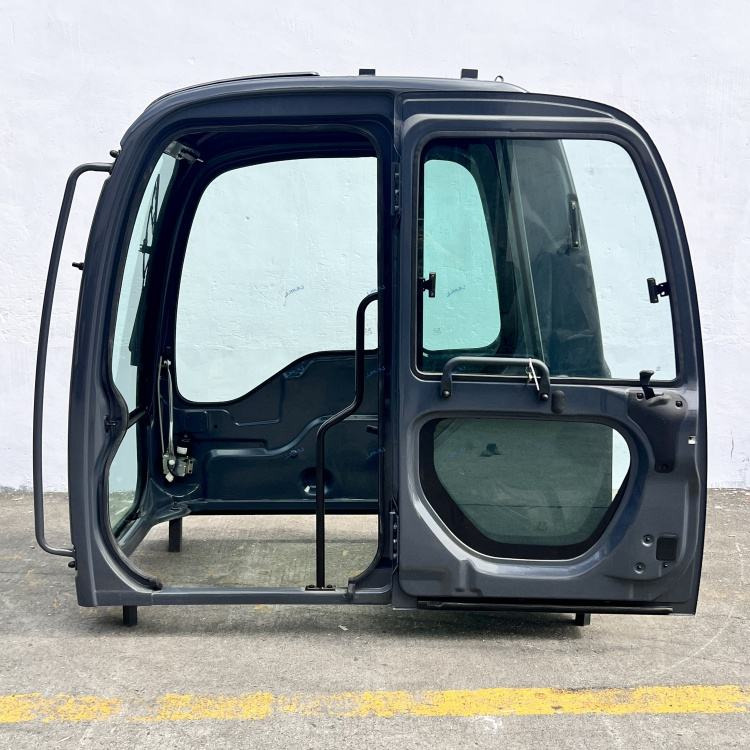 KOBELCO SK120-C8 SK200-C8 SK210-C8 SK250-C8 SK260-C8 SK350-C8 SK450-C8 - Cabine pour Pelle: photos 1 KOBELCO SK120-C8 SK200-C8 SK210-C8 SK250-C8 SK260-C8 SK350-C8 SK450-C8 - Cabine pour Pelle: photos 1