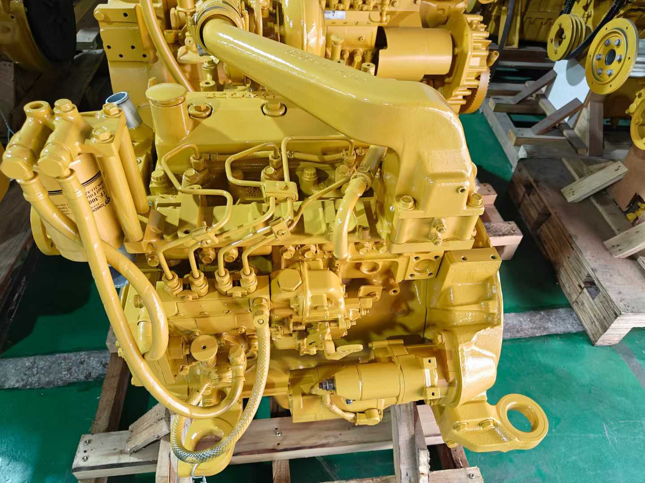 KOMATSU 4D95 - Moteur pour Pelle: photos 1 KOMATSU 4D95 - Moteur pour Pelle: photos 1