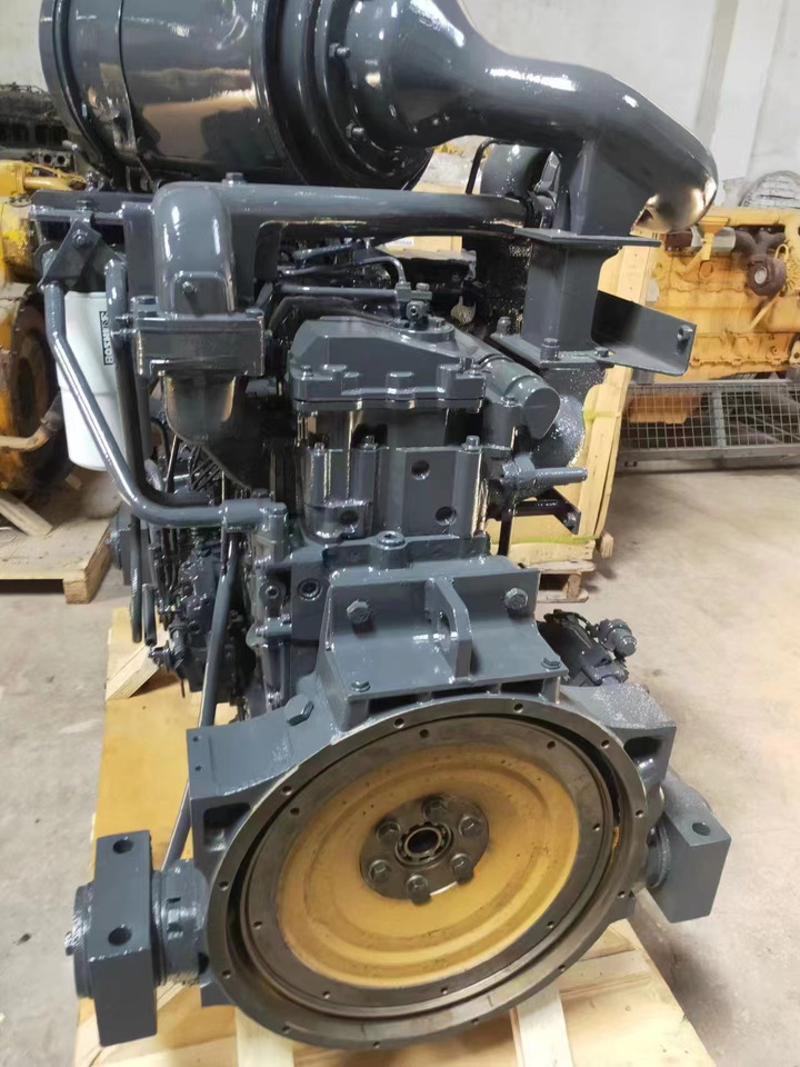 KOMATSU 6D125 - Moteur pour Pelle: photos 4 KOMATSU 6D125 - Moteur pour Pelle: photos 4
