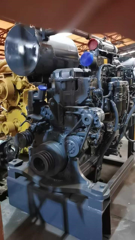 KOMATSU 6D170E - Moteur pour Pelle: photos 3 KOMATSU 6D170E - Moteur pour Pelle: photos 3