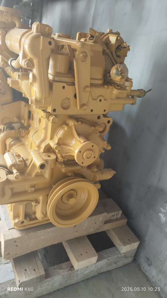 KUBOTA V2607 - Moteur pour Pelle: photos 3 KUBOTA V2607 - Moteur pour Pelle: photos 3