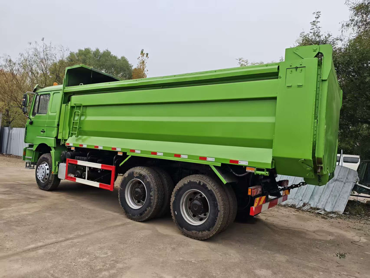 SHACMAN F3000 - Camion citerne: photos 4 SHACMAN F3000 - Camion citerne: photos 4