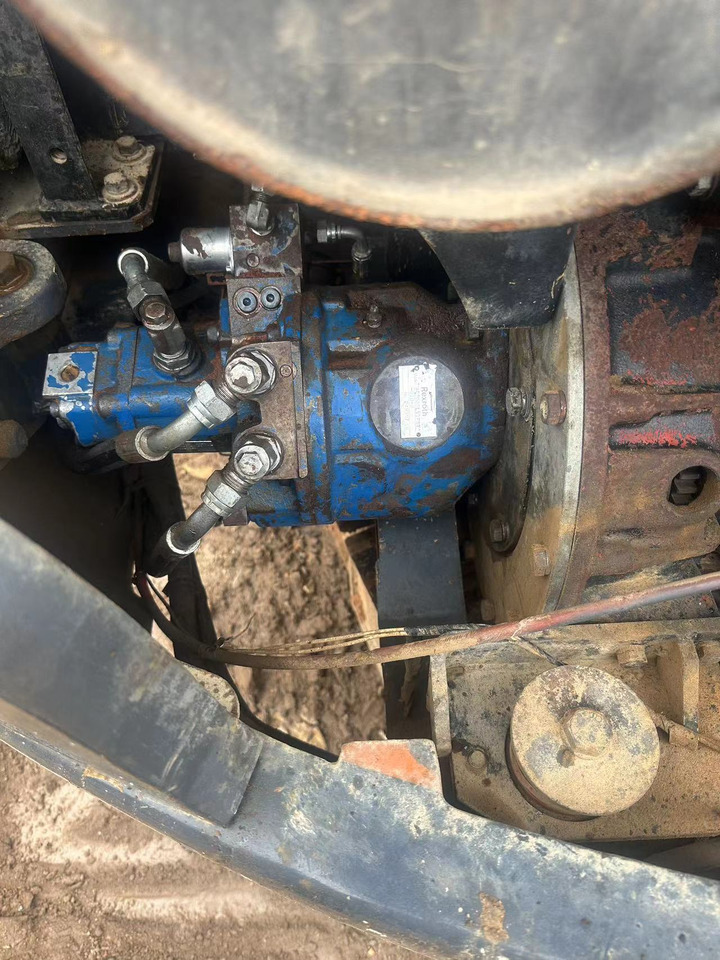 YANMAR 4TNV94 - Moteur pour Pelle: photos 3 YANMAR 4TNV94 - Moteur pour Pelle: photos 3