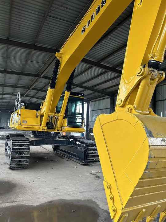 90% New KOMATSU PC450-8 Used Excavator Construction Excavators, Strong Power, Low Price, and Very Good Quality - Pelle sur chenille: photos 4 90% New KOMATSU PC450-8 Used Excavator Construction Excavators, Strong Power, Low Price, and Very Good Quality - Pelle sur chenille: photos 4