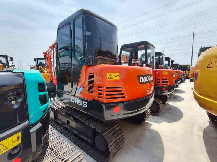 90% New Mini Excavator Doosan DH55, 5-Ton Mini Used High Quality - Mini pelle: photos 3 90% New Mini Excavator Doosan DH55, 5-Ton Mini Used High Quality - Mini pelle: photos 3