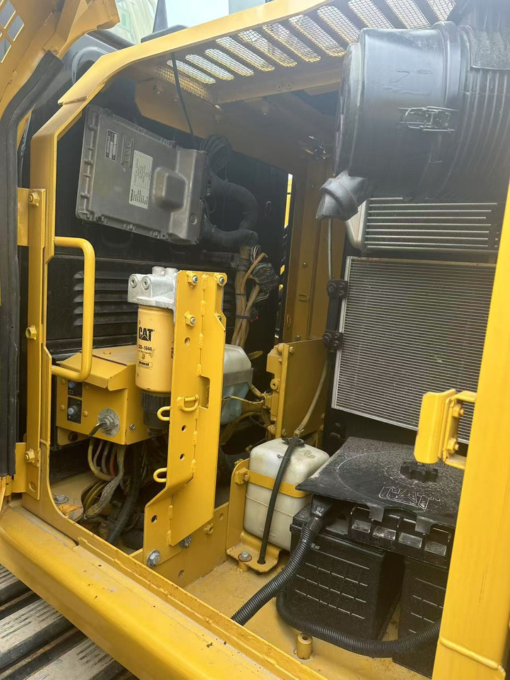CRAWLER EXCAVATOR Used Caterpillar Cat312D2 Excavator Original Japan Heavy Machinery Caterpillar 312D2 Excavator for Sale - Pelle sur chenille: photos 2 CRAWLER EXCAVATOR Used Caterpillar Cat312D2 Excavator Original Japan Heavy Machinery Caterpillar 312D2 Excavator for Sale - Pelle sur chenille: photos 2